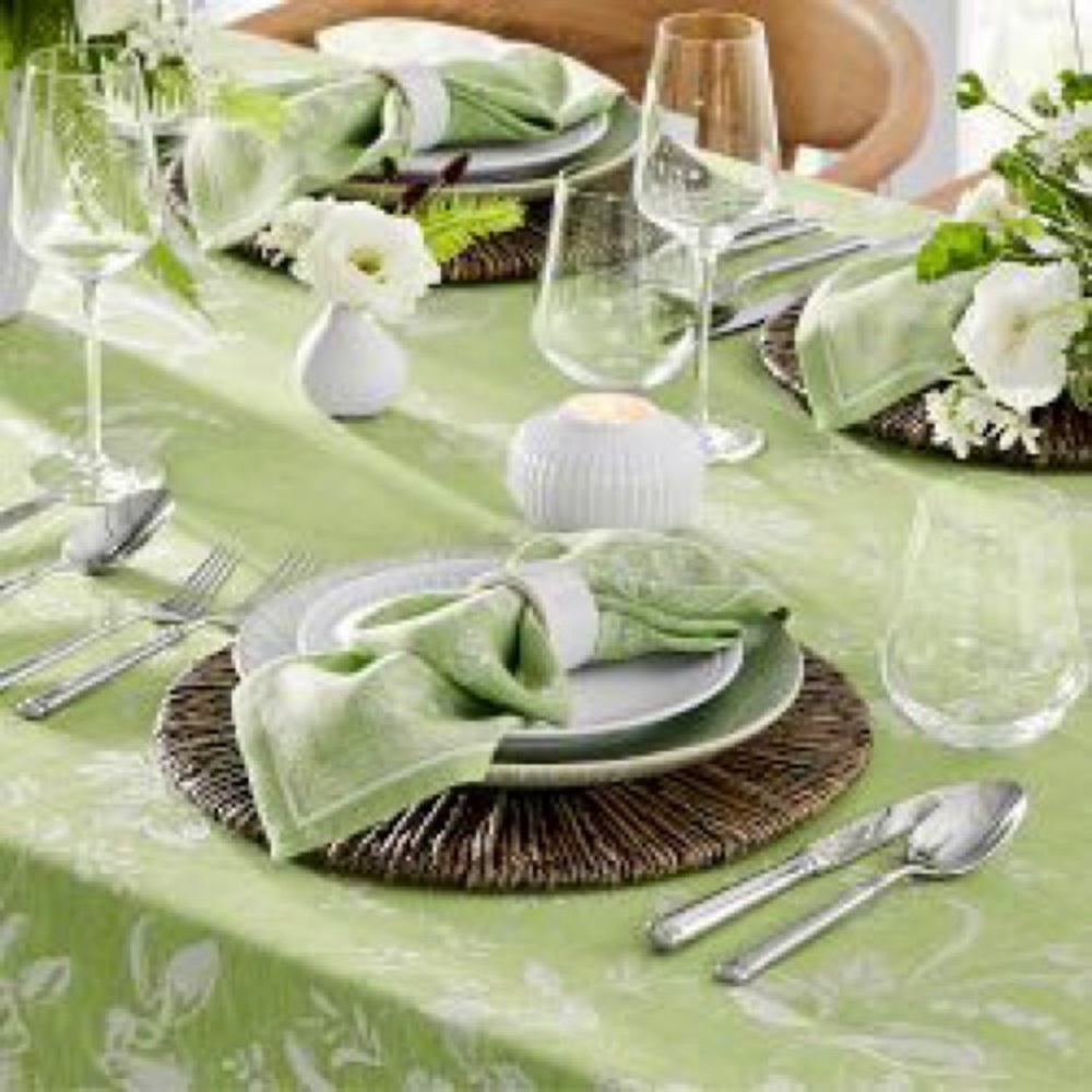 Williams Sonoma jacquard cotton Tablecloth - Picture 6 of 7